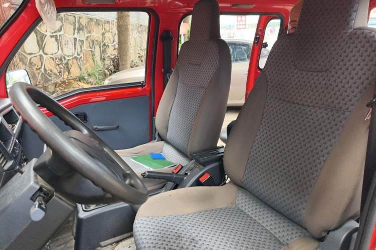 Used Wuling Zhiguang 2020 1.2L Practical Model China VI LSI Left Front Seat