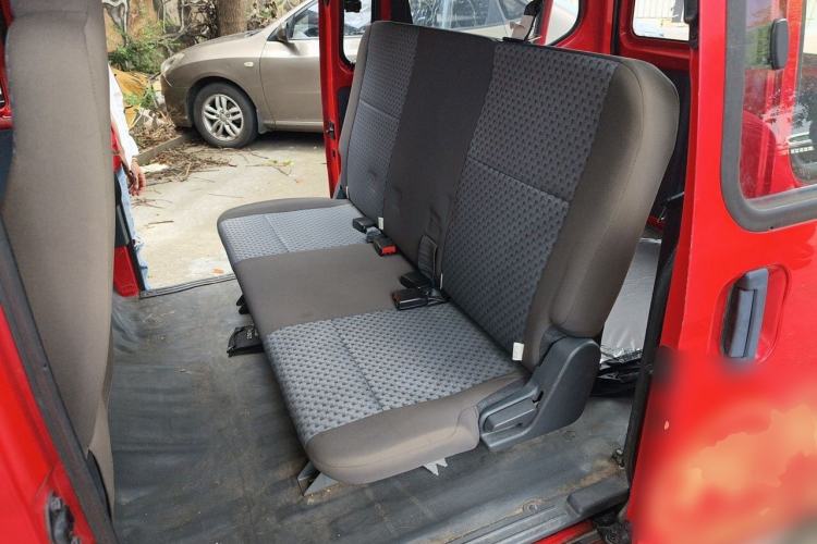 Used Wuling Zhiguang 2020 1.2L Practical Model China VI LSI Left Rear Seat