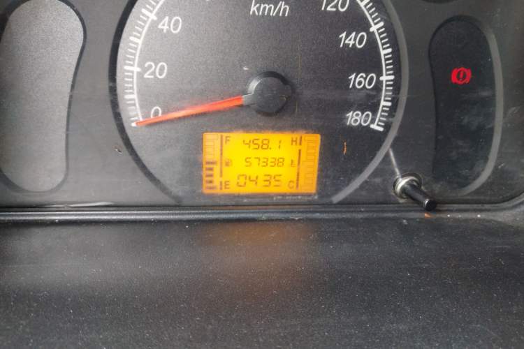 Used Wuling Zhiguang 2020 1.2L Practical Model China VI LSI Odometer Close Up