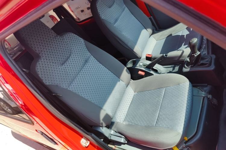 Used Wuling Zhiguang 2020 1.2L Practical Model China VI LSI Right Front Seat
