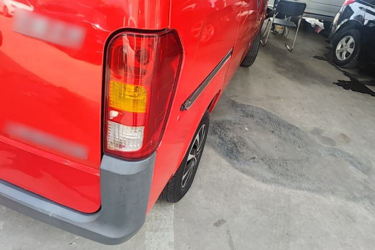 Used Wuling Zhiguang 2020 1.2L Practical Model China VI LSI Right Rear Taillight