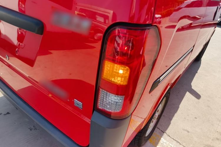 Used Wuling Zhiguang 2020 1.2L Practical Model China VI LSI Right Rear Taillight