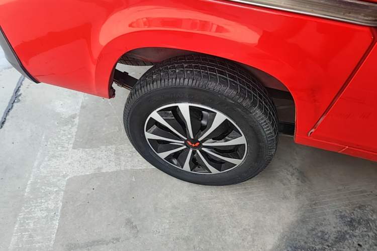 Used Wuling Zhiguang 2020 1.2L Practical Model China VI LSI Right Rear Wheel Hub