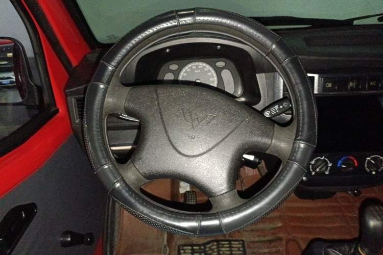 Used Wuling Zhiguang 2020 1.2L Practical Model China VI LSI Steering Wheel