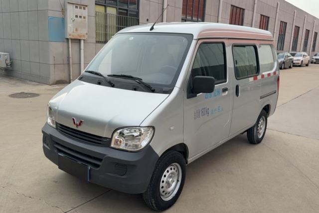Used Wuling Zhiguang 2020 1.2L Van Utility Model China VI Emission Standard 5-Seater LSI