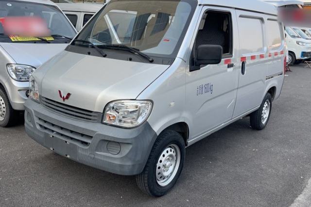 Used Wuling Zhiguang 2020 1.2L Van Utility Model China VI Emission Standard 2 Seats LSI
