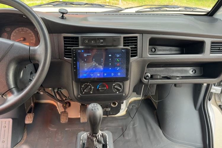 Used Wuling Zhiguang 2020 1.2L Van Utility Model China VI Emission Standard 5-Seater LSI Audio And AC Panel