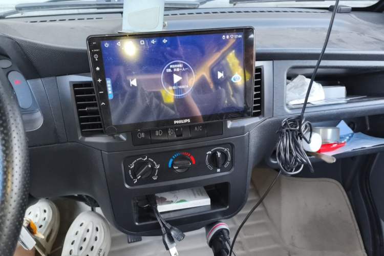Used Wuling Zhiguang 2020 1.2L Practical Model China VI LSI Audio And AC Panel