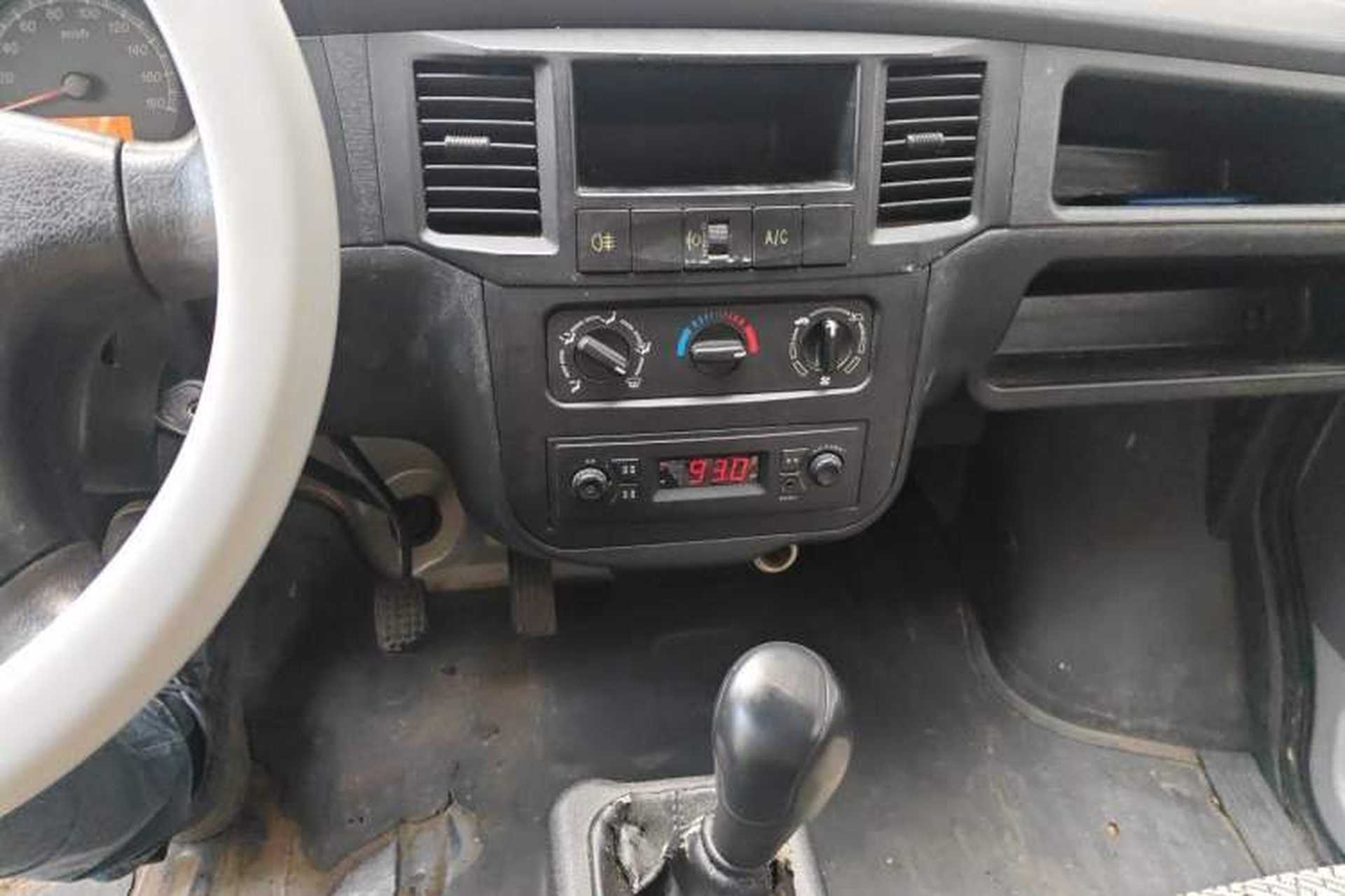 Used Wuling Zhiguang 2020 1.2L Practical Model China VI LSI Audio And AC Panel