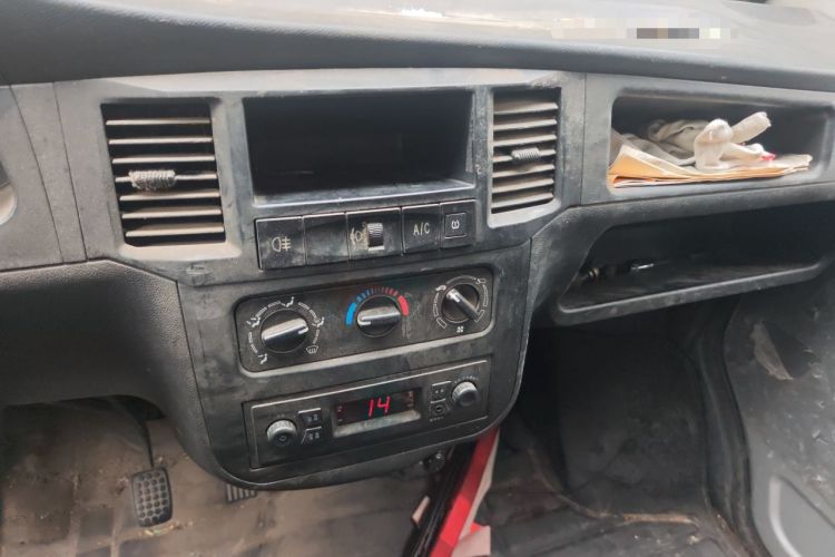 Used Wuling Zhiguang 2020 1.2L Practical Model China VI LSI Audio And AC Panel