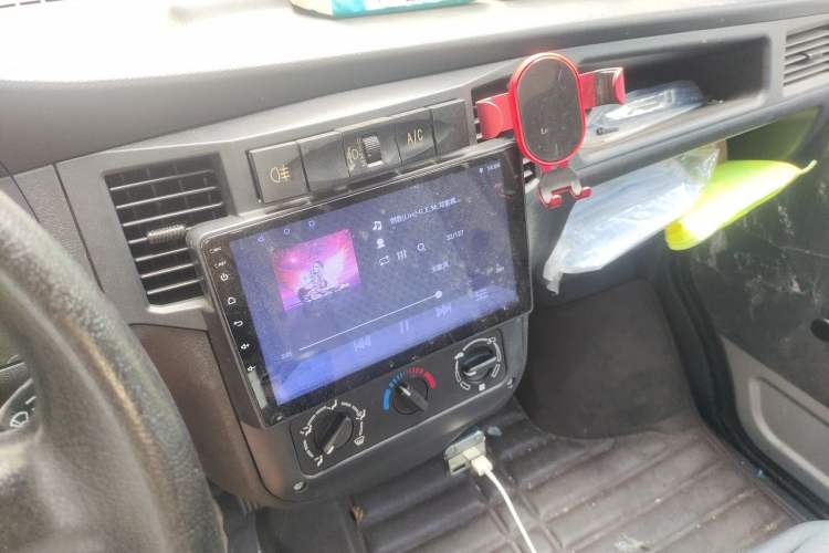 Used Wuling Zhiguang 2020 1.2L Practical Model China VI LSI Audio And AC Panel