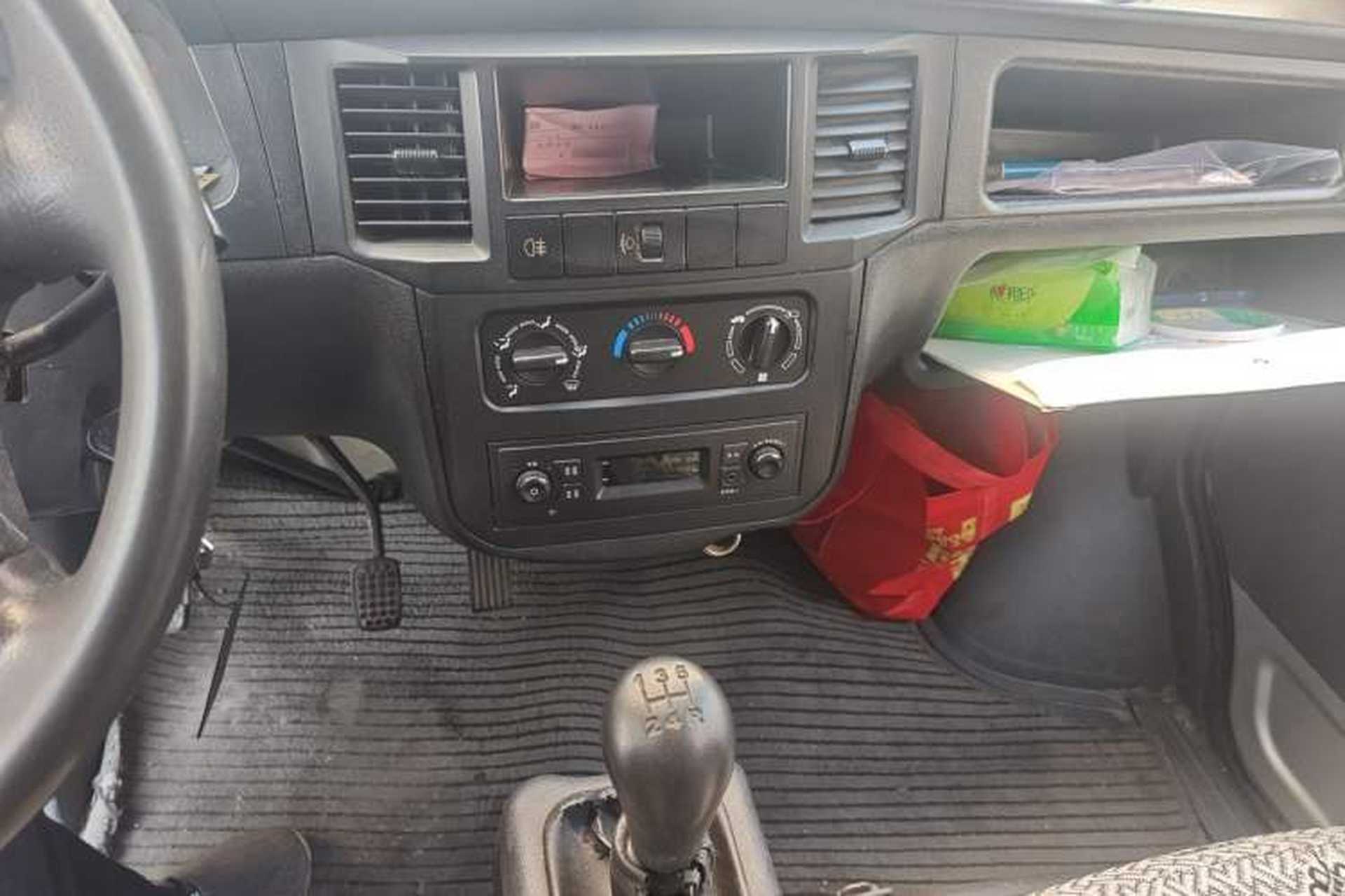 Used Wuling Zhiguang 2020 1.2L Van Utility Model China VI Emission Standard 2 Seats LSI Audio And AC Panel