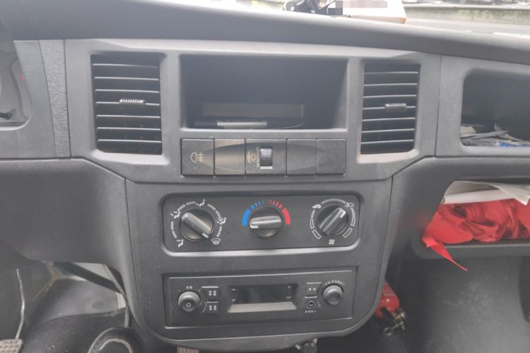 Used Wuling Zhiguang 2020 1.2L Practical Model China VI LSI Audio And AC Panel
