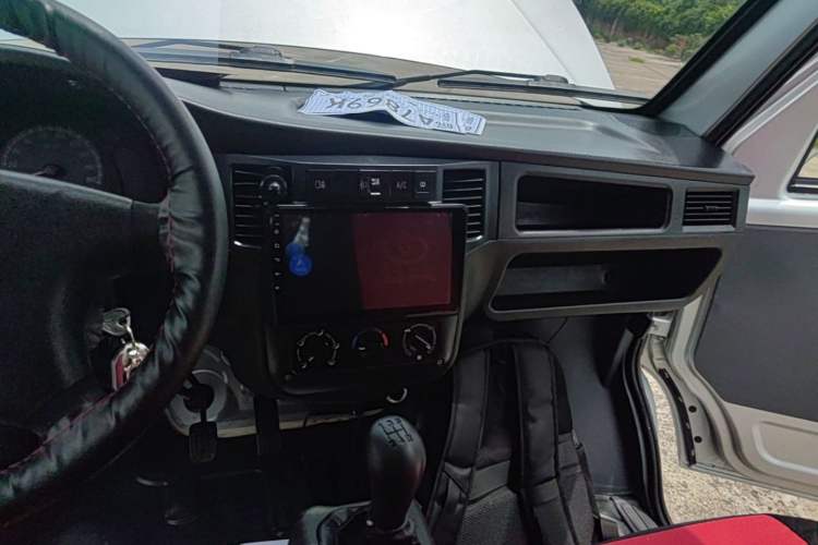 Used Wuling Zhiguang 2020 1.2L Practical Model China VI LSI Audio And AC Panel