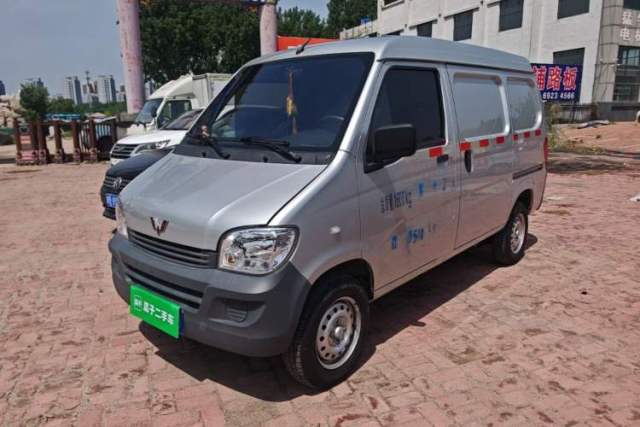 Used Wuling Zhiguang 2020 1.2L Van Utility Model China VI Emission Standard 2 Seats LSI