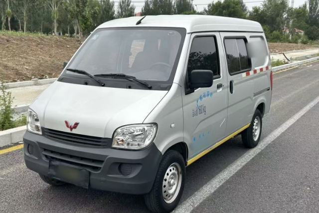 Used Wuling Zhiguang 2020 1.2L Van Utility Model China VI Emission Standard 5-Seater LSI