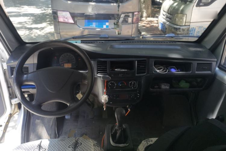 Used Wuling Zhiguang 2020 1.2L Practical Model China VI LSI Center Console