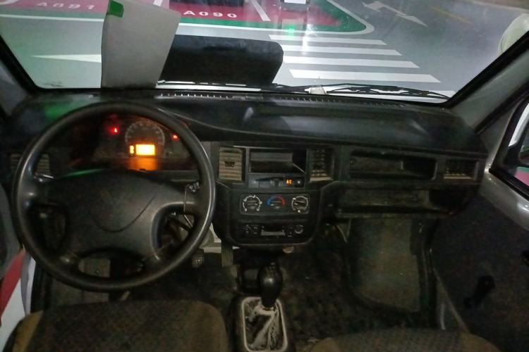 Used Wuling Zhiguang 2020 1.2L Practical Model China VI LSI Center Console