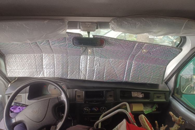 Used Wuling Zhiguang 2020 1.2L Van Utility Model China VI Emission Standard 2 Seats LSI Center Console