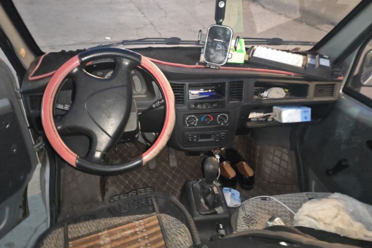Used Wuling Zhiguang 2020 1.2L Practical Model China VI LSI Center Console