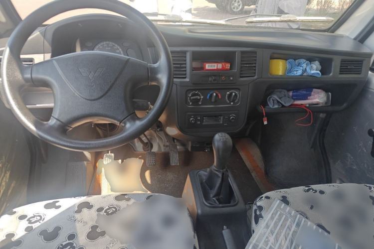 Used Wuling Zhiguang 2020 1.2L Practical Model China VI LSI Center Console