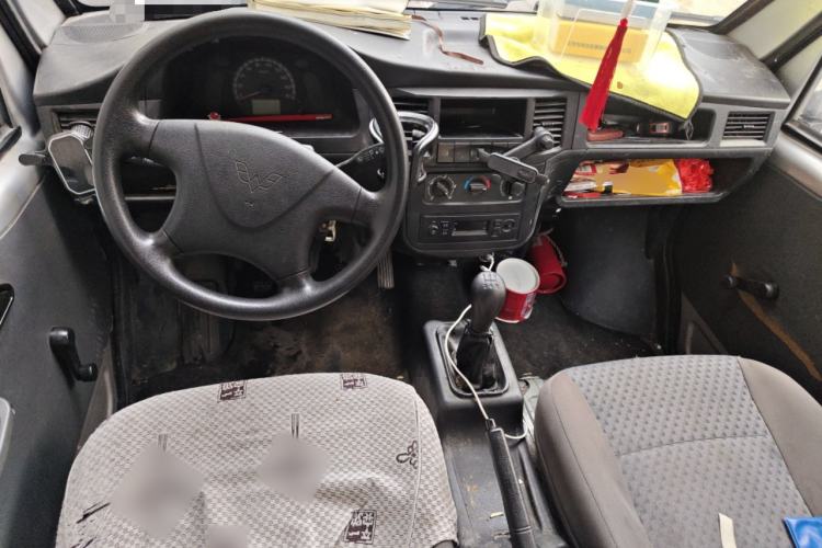 Used Wuling Zhiguang 2020 1.2L Practical Model China VI LSI Center Console