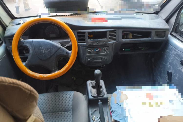 Used Wuling Zhiguang 2020 1.2L Practical Model China VI LSI Center Console