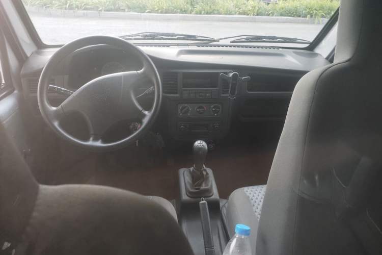 Used Wuling Zhiguang 2020 1.2L Van Utility Model China VI Emission Standard 2 Seats LSI Center Console