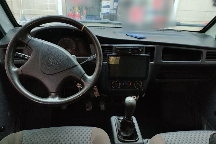 Used Wuling Zhiguang 2020 1.2L Practical Model China VI LSI Center Console
