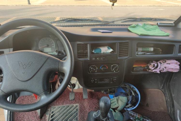 Used Wuling Zhiguang 2020 1.2L Practical Model China VI LSI Center Console