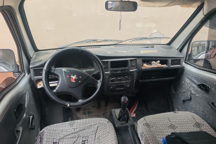 Used Wuling Zhiguang 2020 1.2L Practical Model China VI LSI Center Console