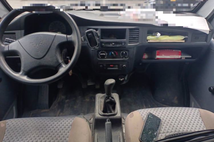 Used Wuling Zhiguang 2020 1.2L Practical Model China VI LSI Center Console