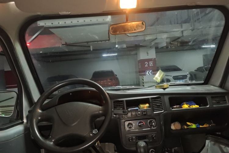 Used Wuling Zhiguang 2020 1.2L Practical Model China VI LSI Center Console