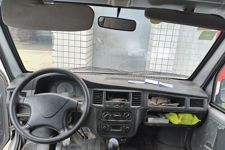 Used Wuling Zhiguang 2020 1.2L Practical Model China VI LSI Center Console