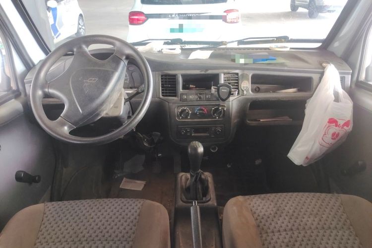 Used Wuling Zhiguang 2020 1.2L Van Utility Model China VI Emission Standard 2 Seats LSI Center Console