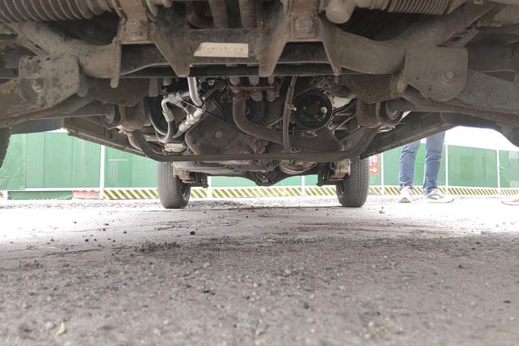 Used Wuling Zhiguang 2020 1.2L Practical Model China VI LSI Chassis Front