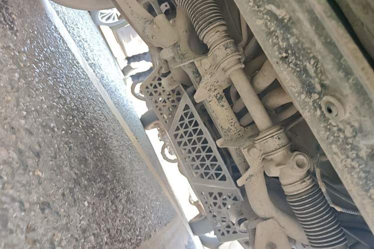 Used Wuling Zhiguang 2020 1.2L Practical Model China VI LSI Chassis Front