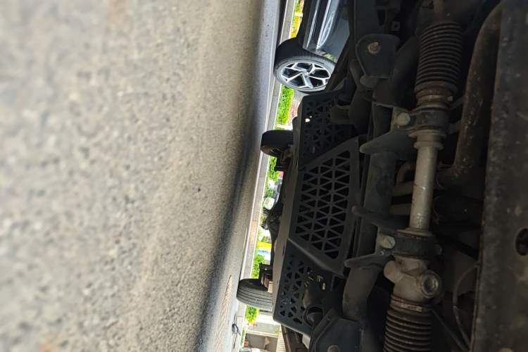 Used Wuling Zhiguang 2020 1.2L Practical Model China VI LSI Chassis Front