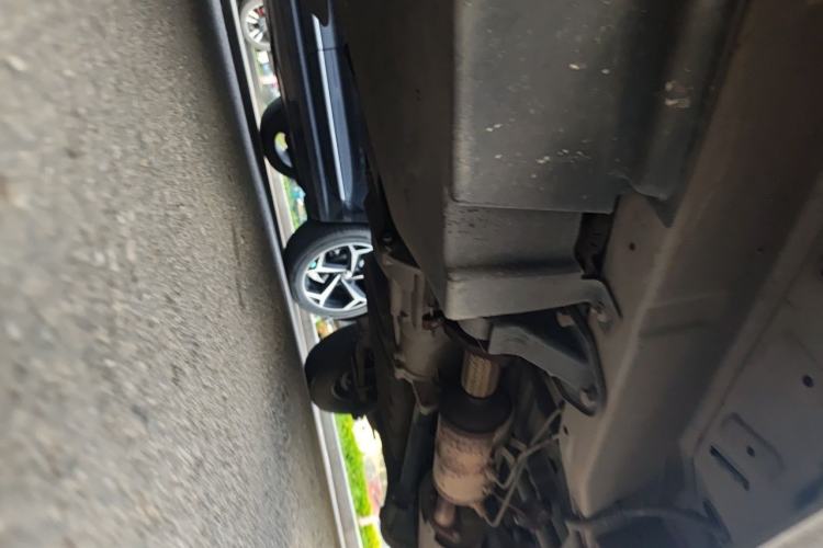 Used Wuling Zhiguang 2020 1.2L Practical Model China VI LSI Chassis Front Left