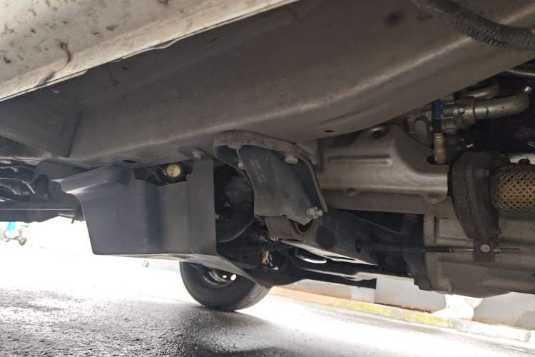 Used Wuling Zhiguang 2020 1.2L Practical Model China VI LSI Chassis Front Left
