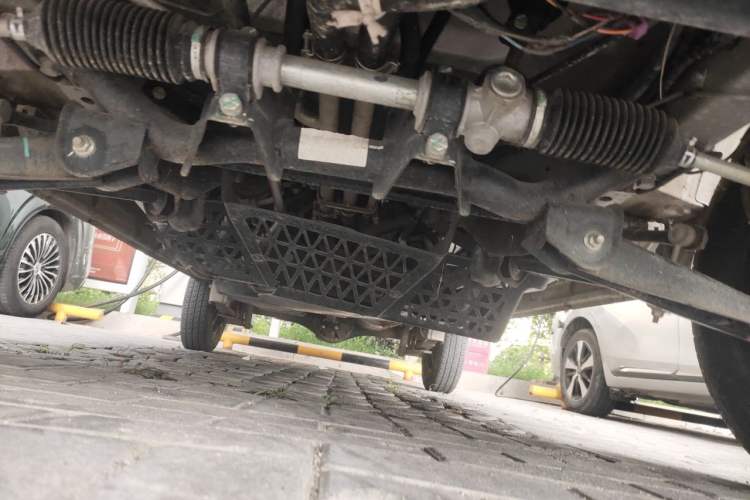 Used Wuling Zhiguang 2020 1.2L Van Utility Model China VI Emission Standard 2 Seats LSI Chassis Front