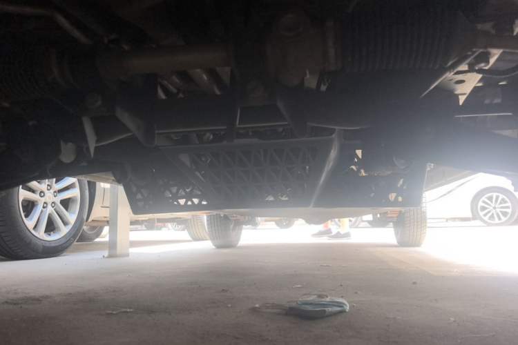 Used Wuling Zhiguang 2020 1.2L Practical Model China VI LSI Chassis Front