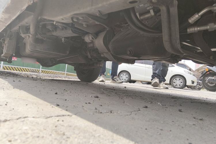 Used Wuling Zhiguang 2020 1.2L Practical Model China VI LSI Chassis Front Right
