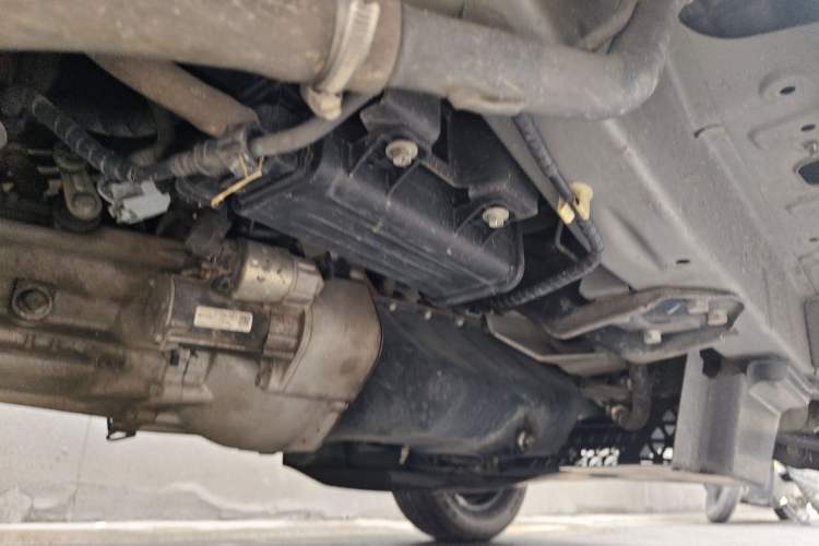Used Wuling Zhiguang 2020 1.2L Practical Model China VI LSI Chassis Front Right