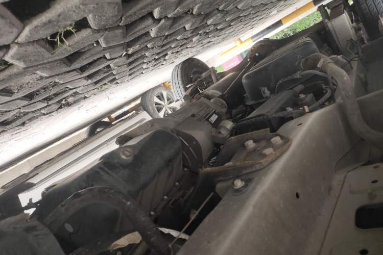 Used Wuling Zhiguang 2020 1.2L Van Utility Model China VI Emission Standard 2 Seats LSI Chassis Front Right