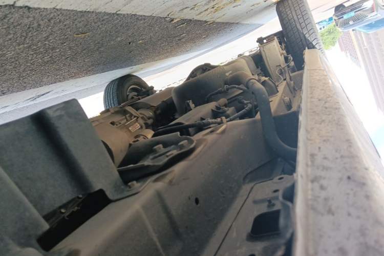 Used Wuling Zhiguang 2020 1.2L Practical Model China VI LSI Chassis Front Right