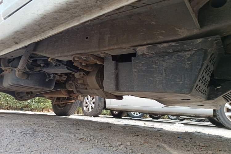 Used Wuling Zhiguang 2020 1.2L Van Utility Model China VI Emission Standard 2 Seats LSI Chassis Front Right
