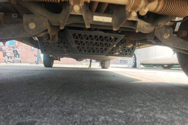 Used Wuling Zhiguang 2020 1.2L Practical Model China VI LSI Chassis Front