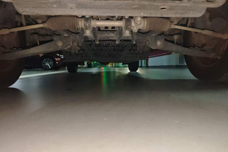 Used Wuling Zhiguang 2020 1.2L Practical Model China VI LSI Chassis Front