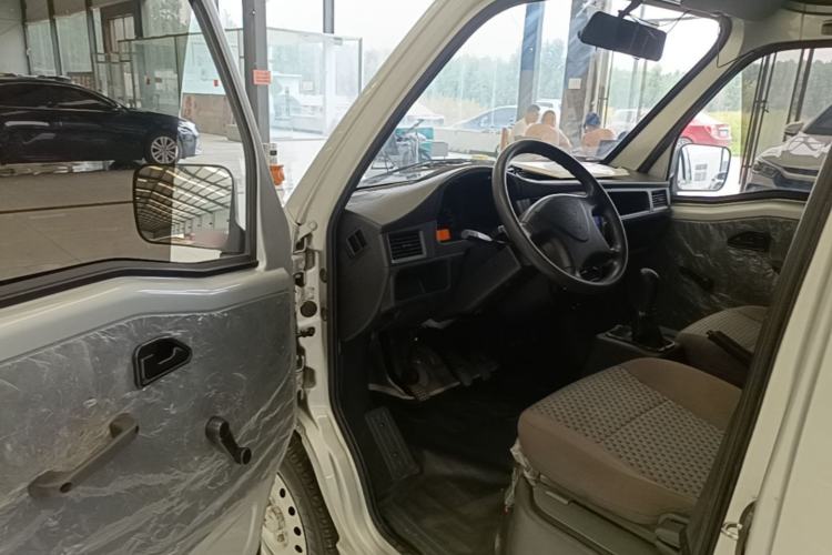 Used Wuling Zhiguang 2020 1.2L Van Utility Model China VI Emission Standard 5-Seater LSI Driver Seat